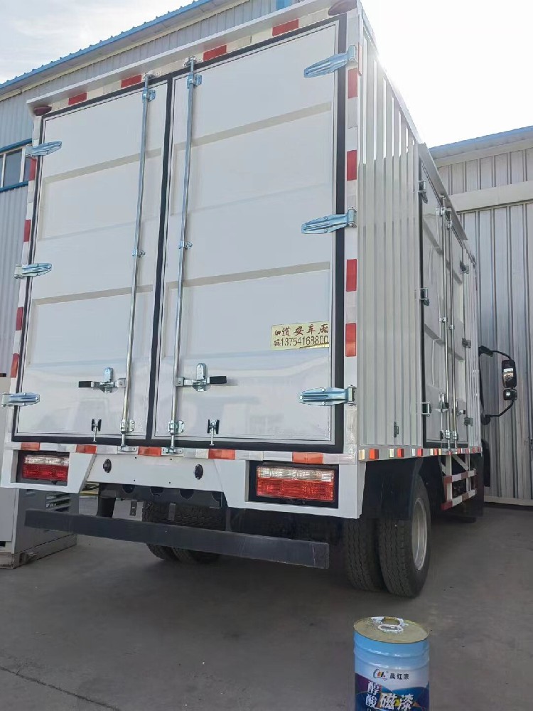 適合刷新的醇酸汽車漆：晨虹漆，讓愛車重現光彩