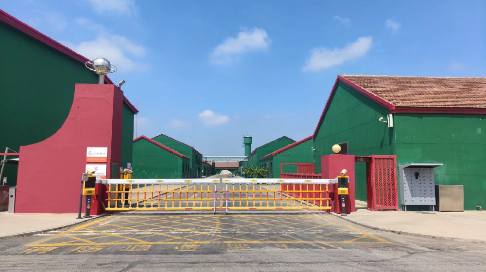 打造校園新風貌：選擇適合學校使用的醇酸外磁漆