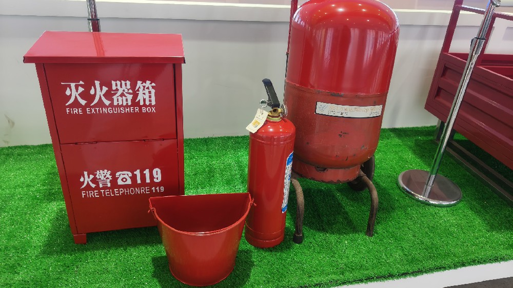 公安消防設(shè)備維護新選擇：醇酸外用磁漆的卓越應(yīng)用