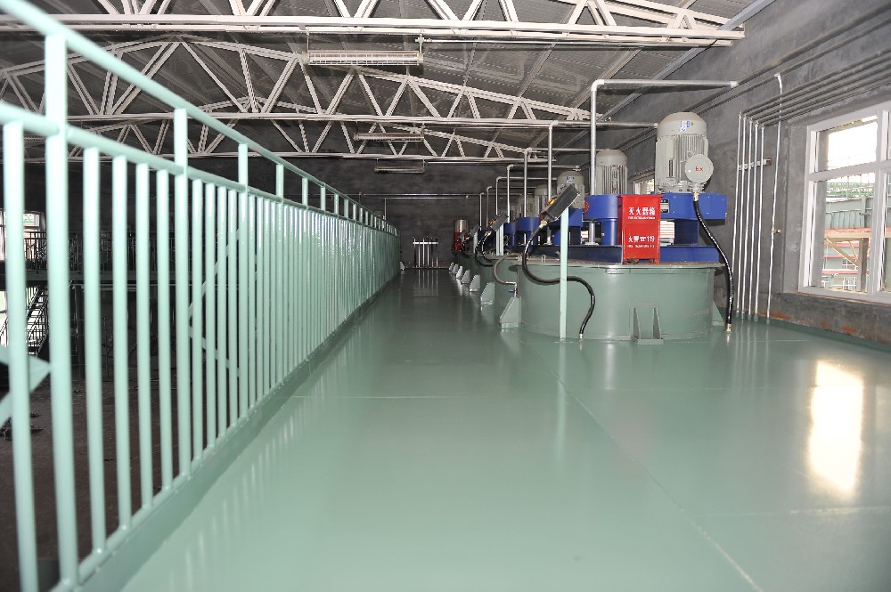 輥涂瓷磚新選擇：醇酸防銹漆的卓越表現與應用